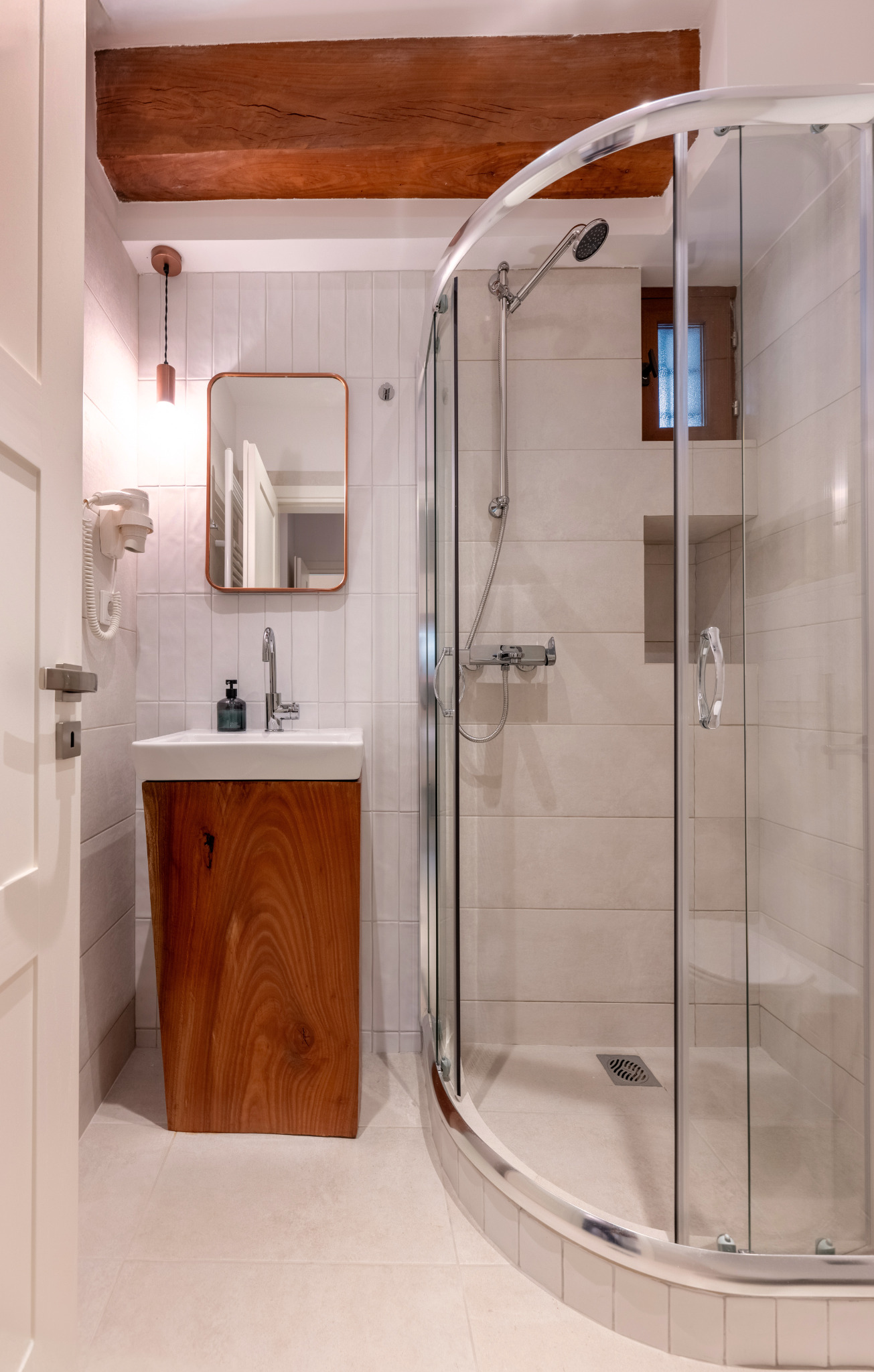 Bathrooms — Villa SensiTerra