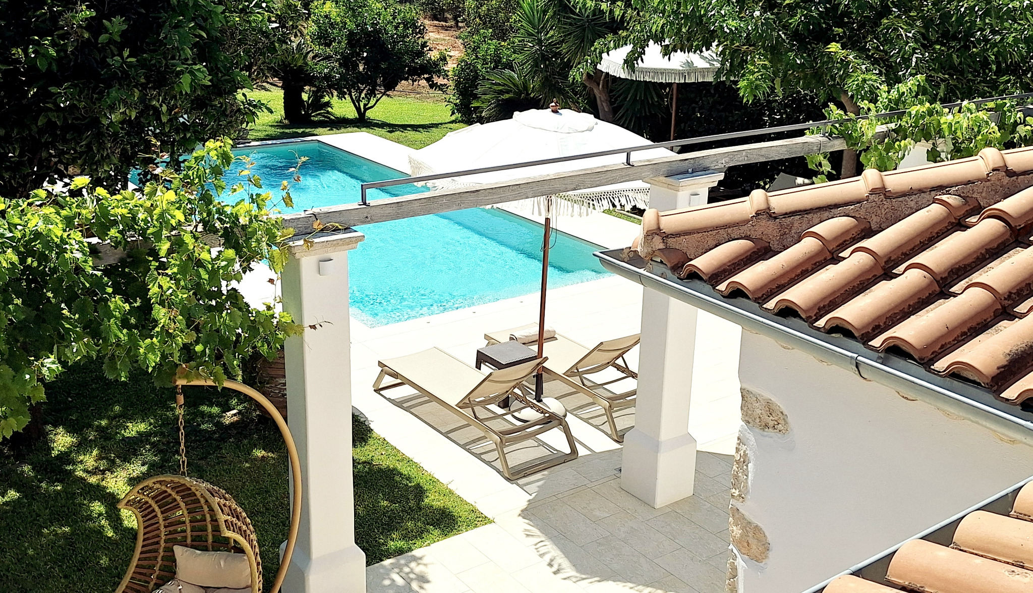Garden & outdoor spaces — Villa SensiTerra